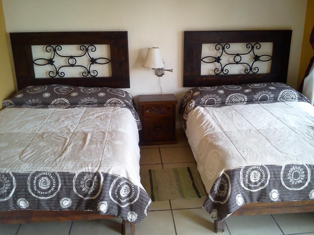 Hotel Los Balcones Parras de la Fuente Bilik gambar