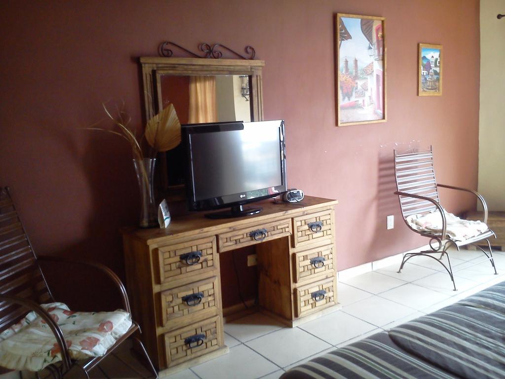 Hotel Los Balcones Parras de la Fuente Bilik gambar