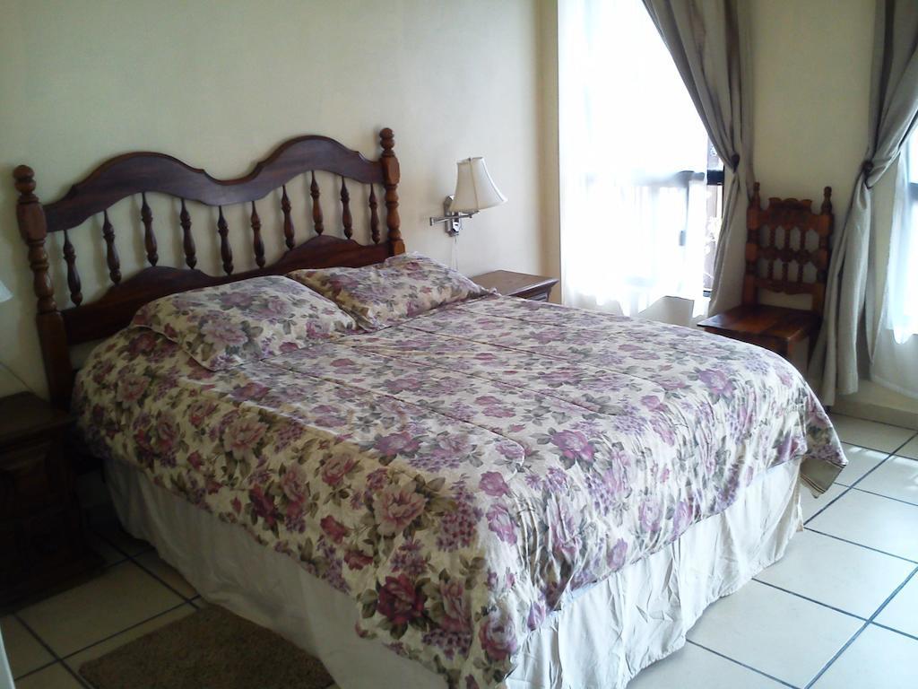 Hotel Los Balcones Parras de la Fuente Luaran gambar