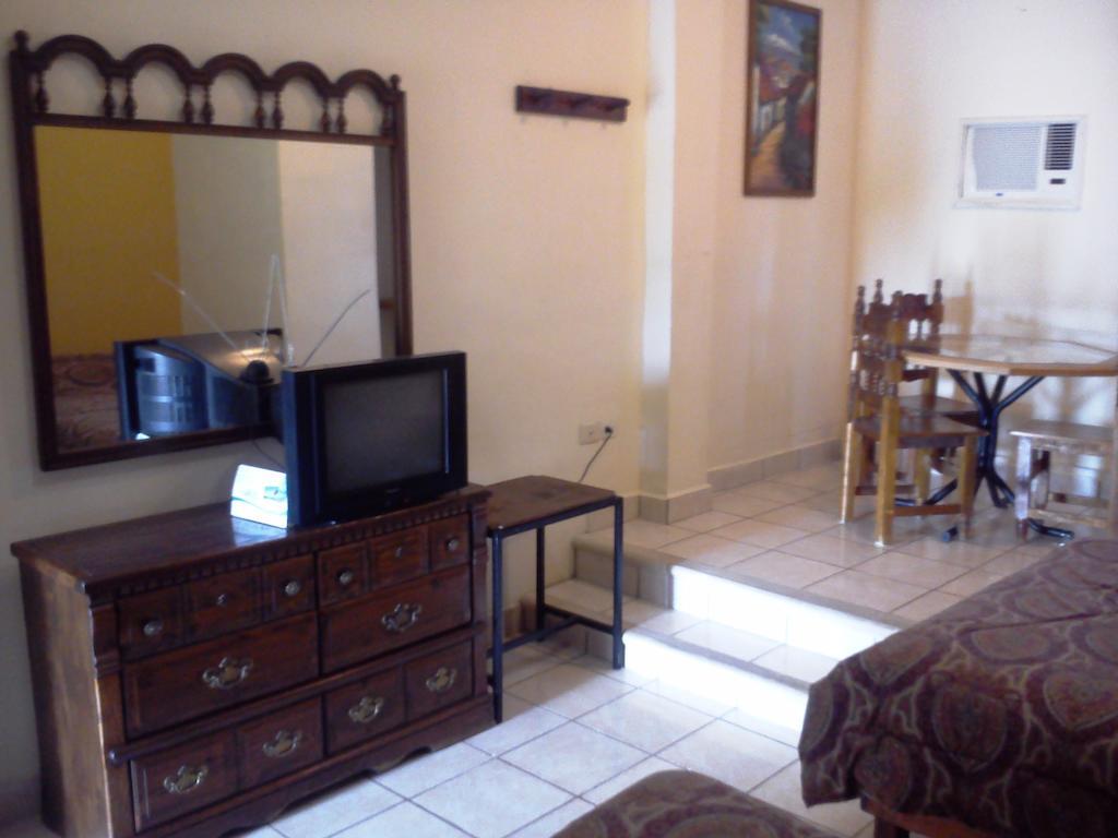 Hotel Los Balcones Parras de la Fuente Bilik gambar
